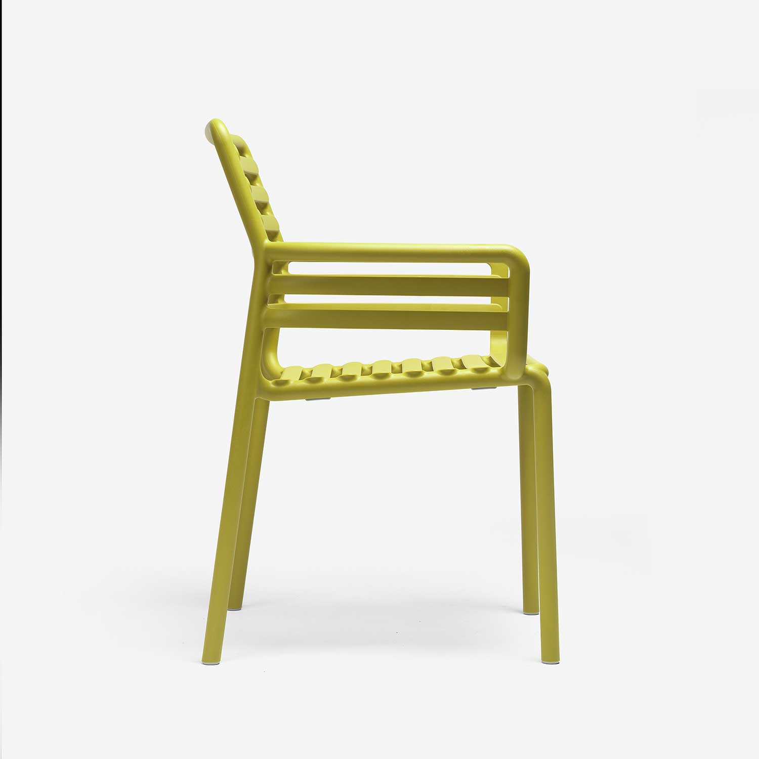 DOGA Armchair - Chaise d'extérieur design empilable avec accoudoirs