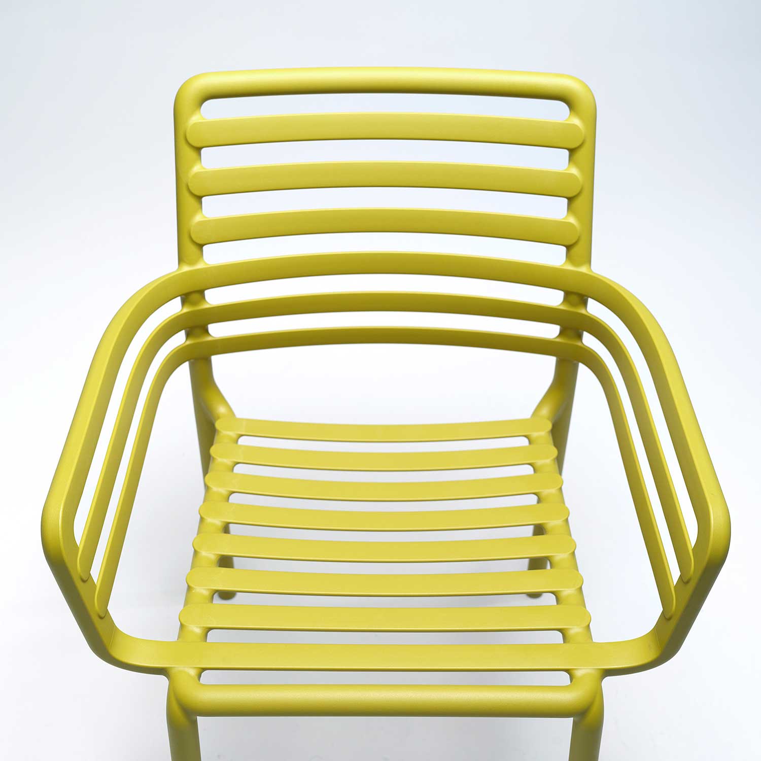 DOGA Armchair - Chaise d'extérieur design empilable avec accoudoirs