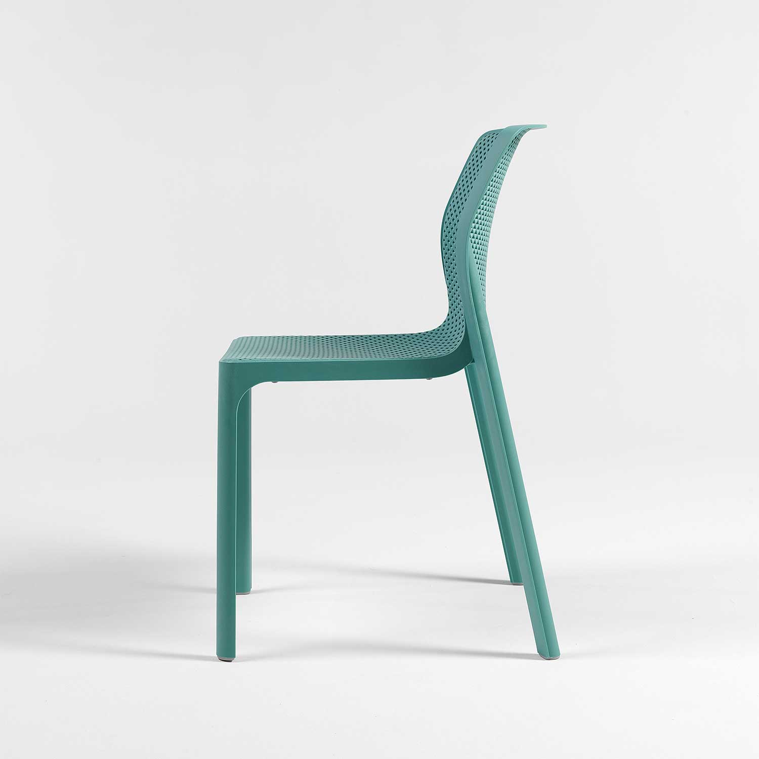 BIT - Stackable designer outdoor chair
