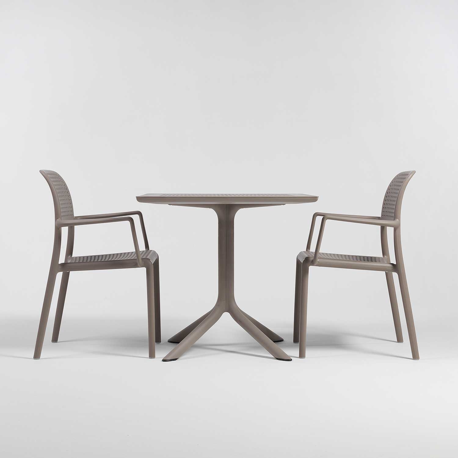 BORA - Chaise d'extérieur design avec accoudoirs