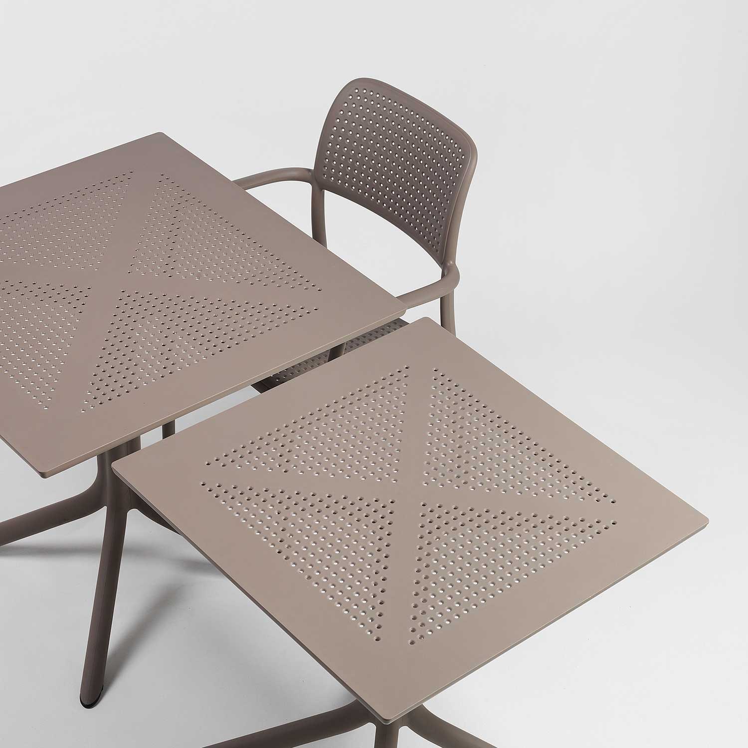 BORA - Chaise d'extérieur design avec accoudoirs