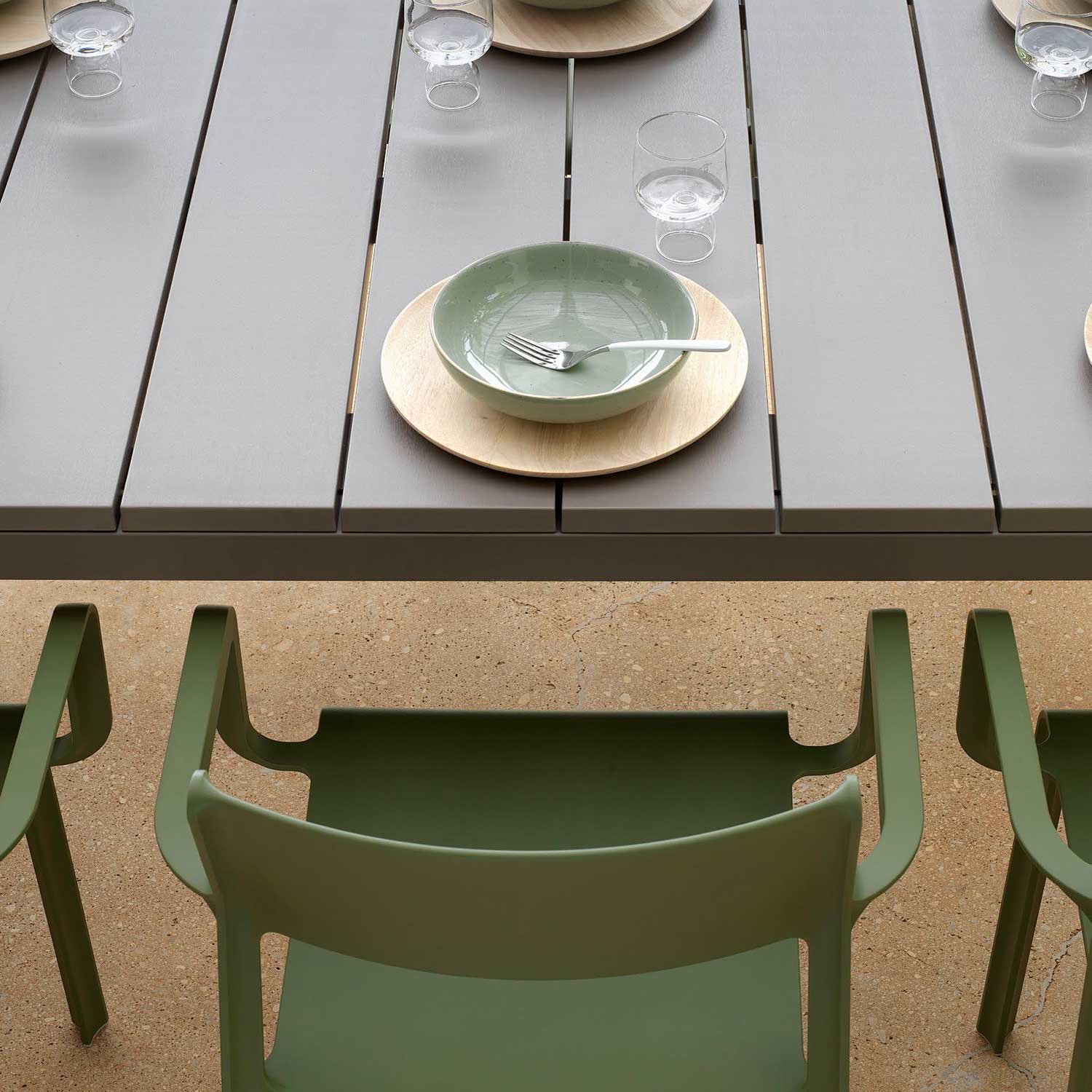 TRILL Armchair - Designer outdoor chair with stackable armrests