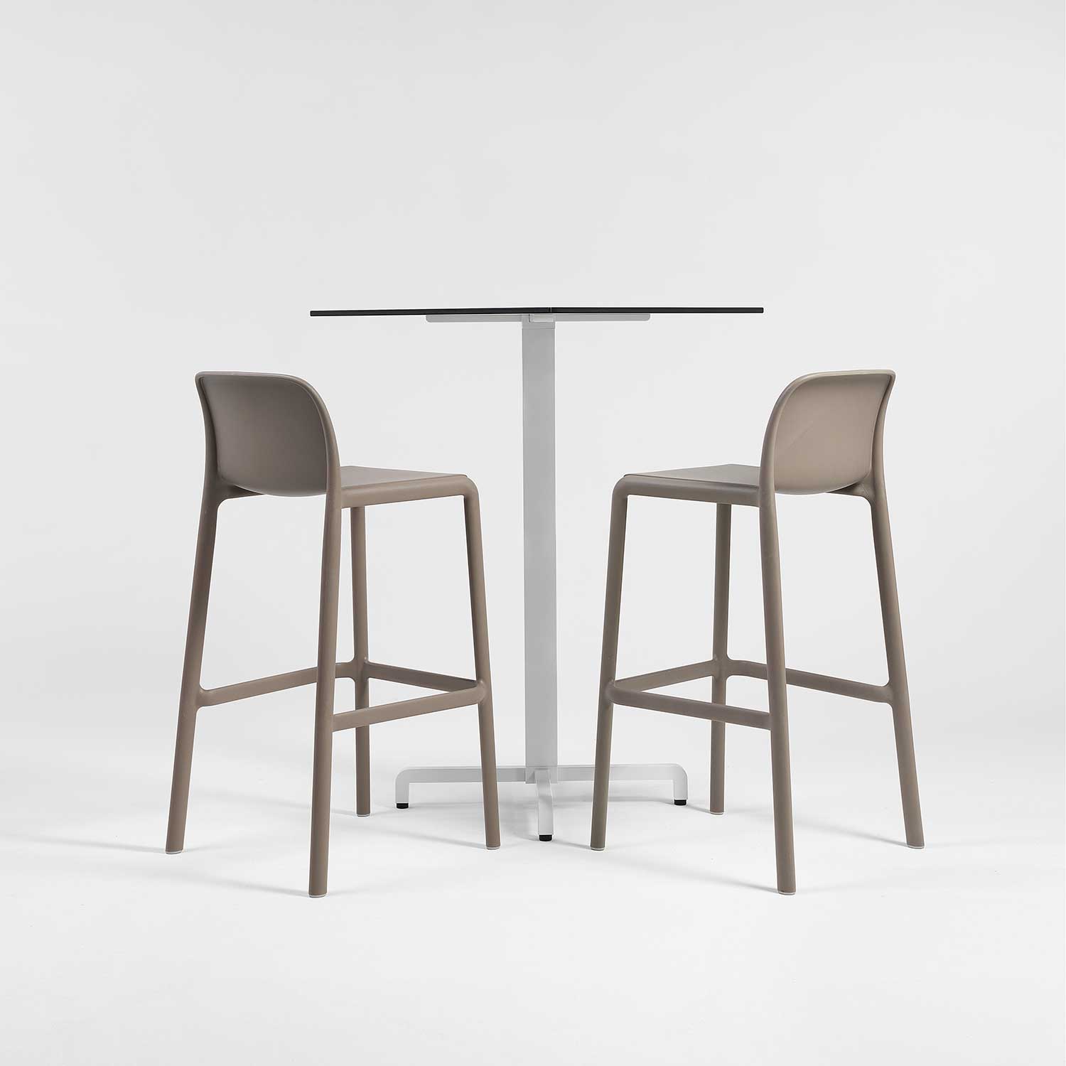 FARO - Chaise haute d'extérieur design empilable