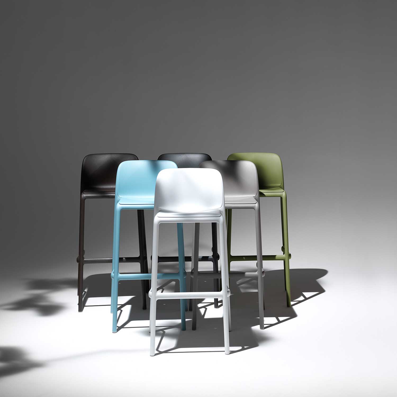 FARO - Chaise haute d'extérieur design empilable