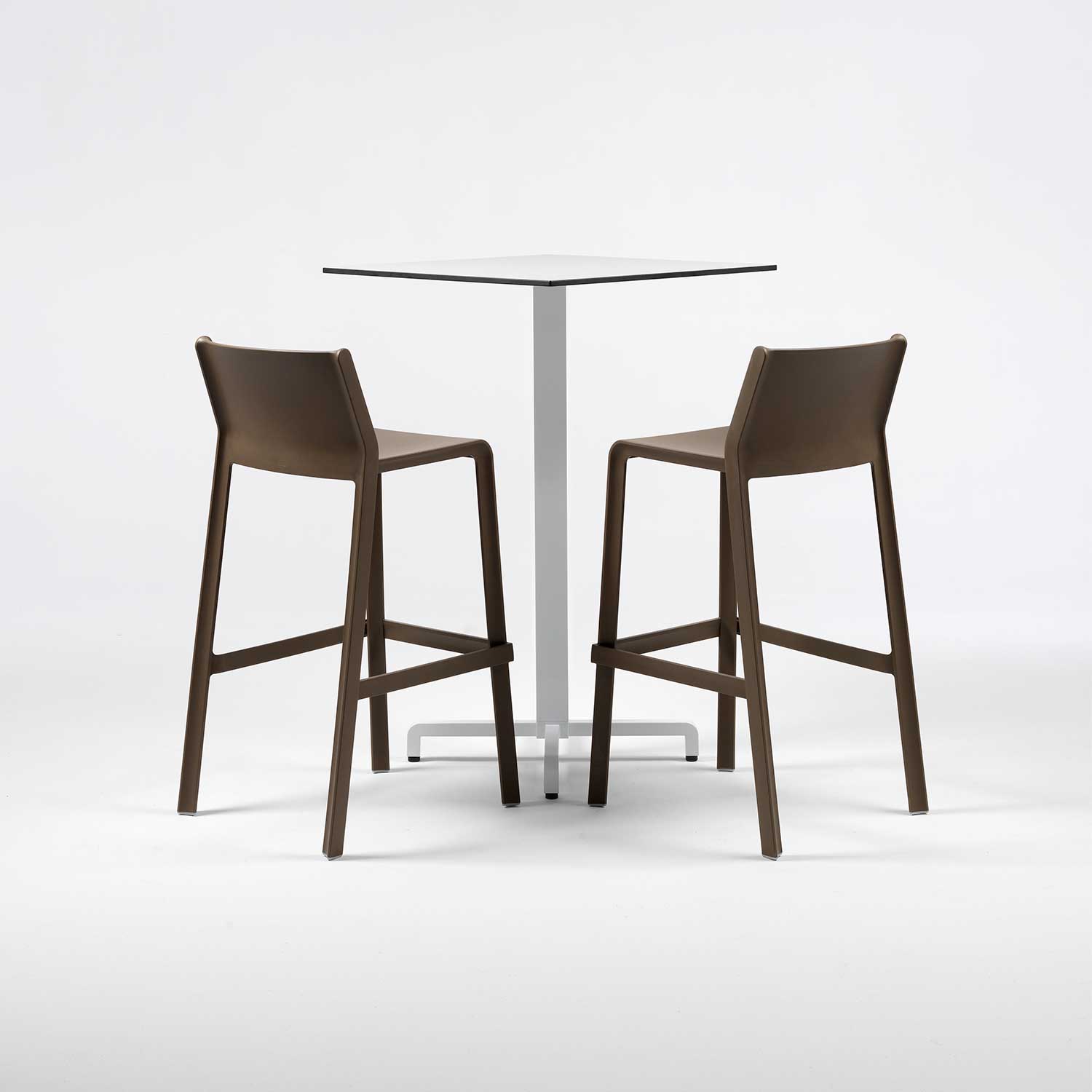 TRILL Stool - Stackable designer outdoor stool