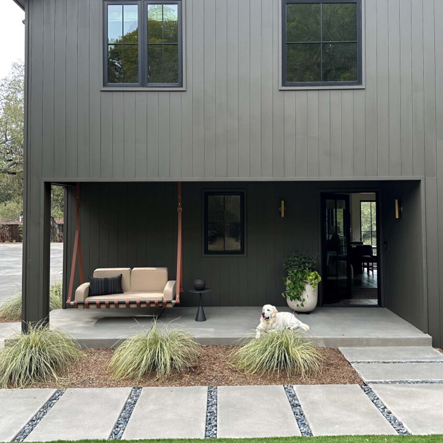 FABLE Hanging Sofa - Customizable high-end hanging sofa