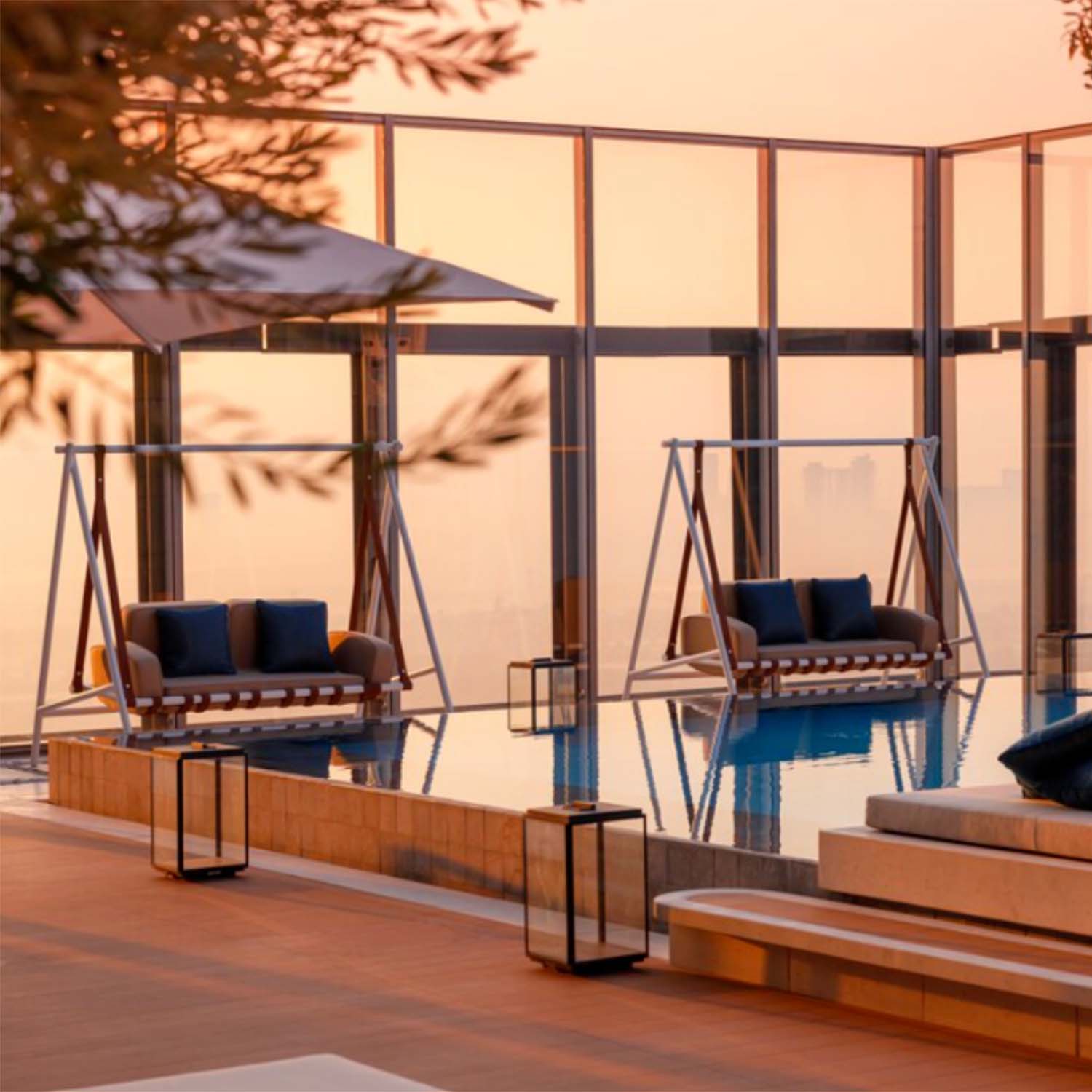 FABLE Swing Sofa - Canapé balançoire haut de gamme personnalisable