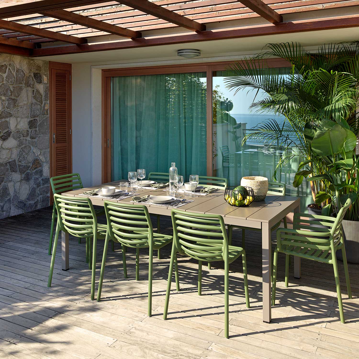 DOGA Bistrot - Chaise d'extérieur design empilable