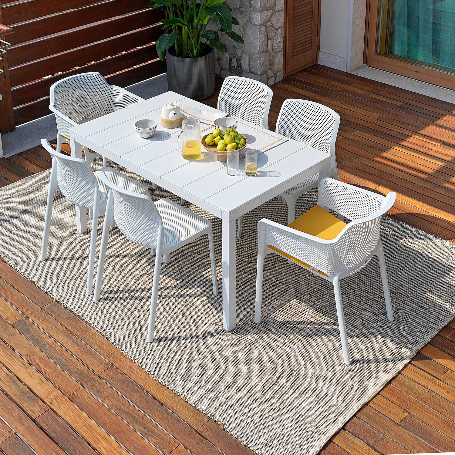 NET - Designer outdoor chair with armrests