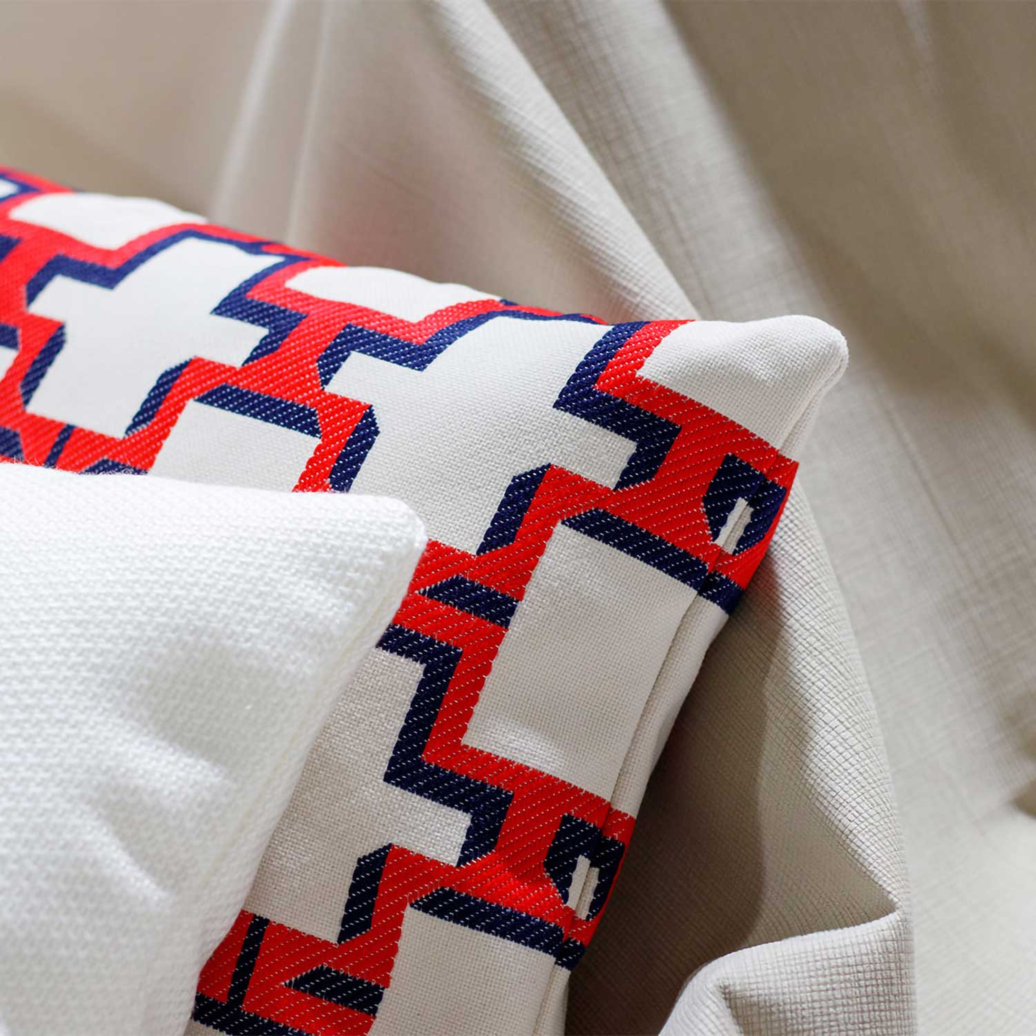 PILLOW - Coussin d'extérieur design haut de gamme personnalisable