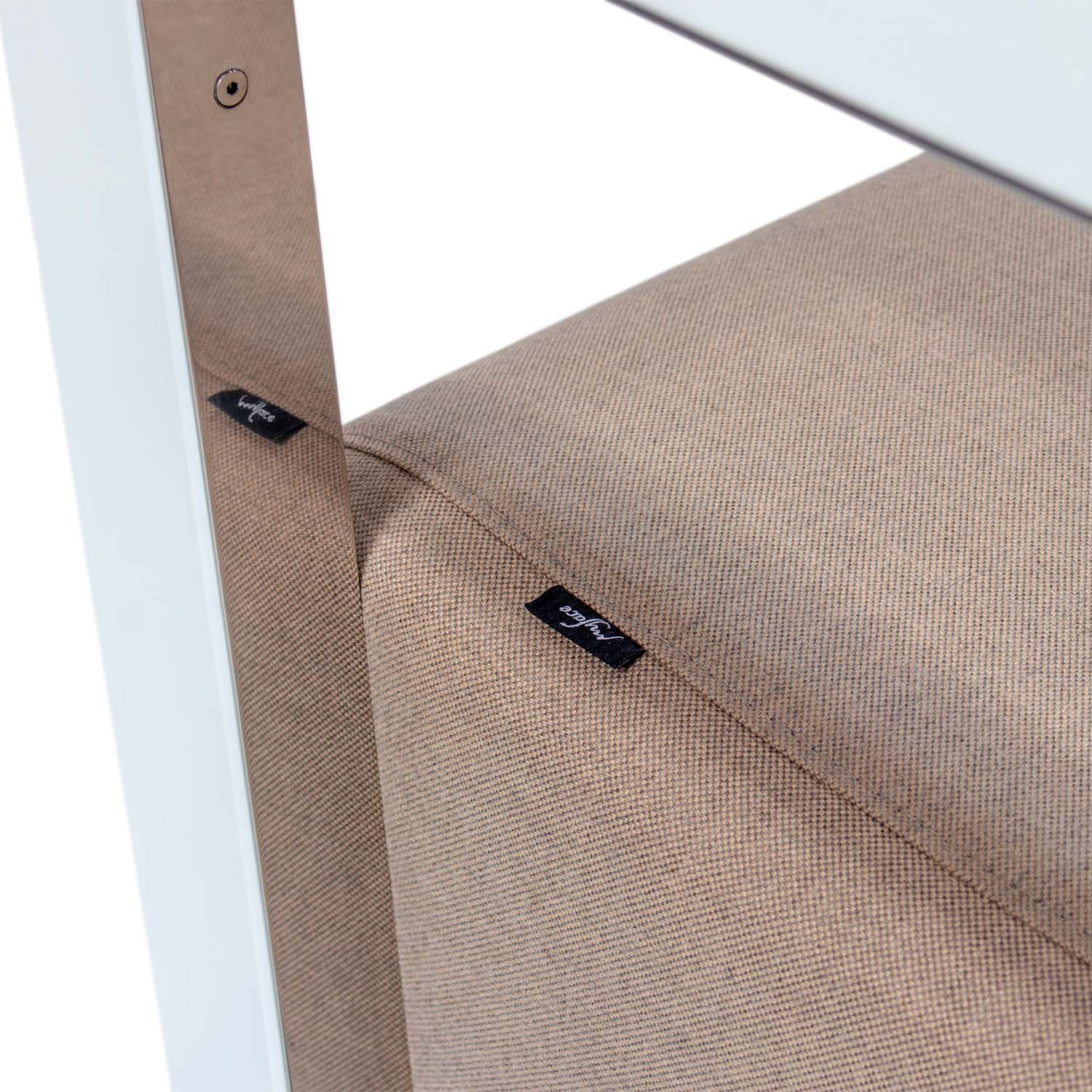 SACCU Armchair - High-end customizable outdoor armchair