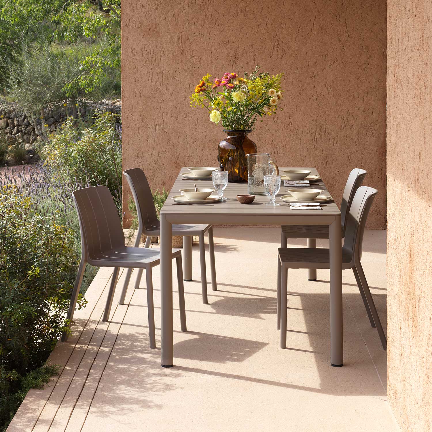 TIBERINA Bistrot - Stackable designer outdoor chair