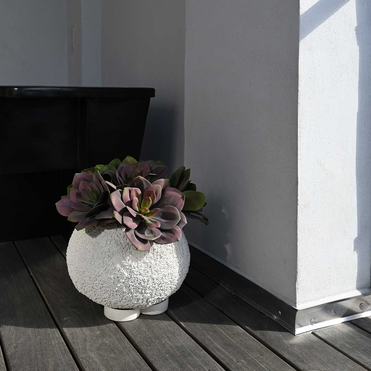 URCHIN - Grand pot de fleur design d'extérieur en béton fibré