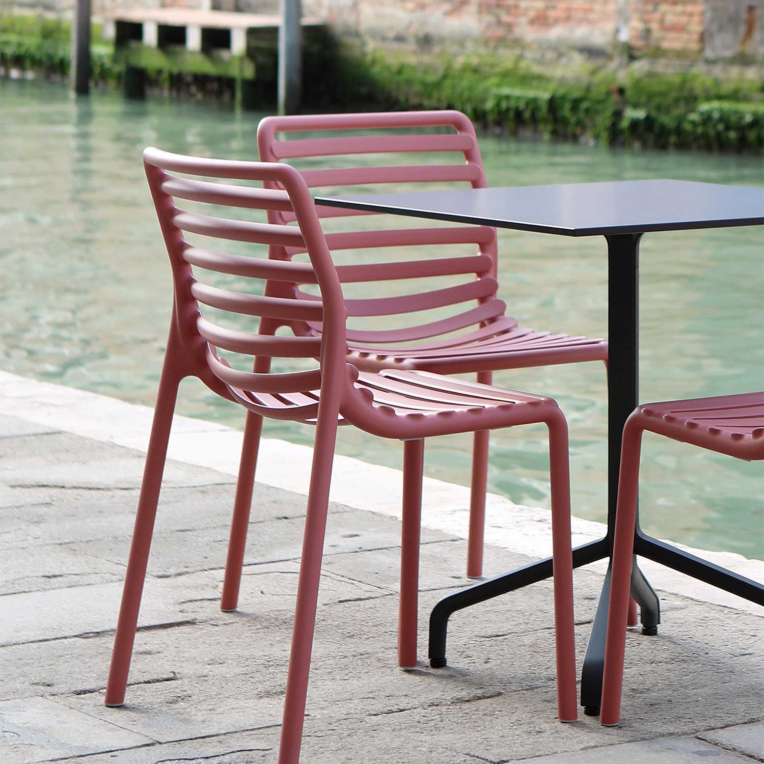 DOGA Bistrot - Chaise d'extérieur design empilable