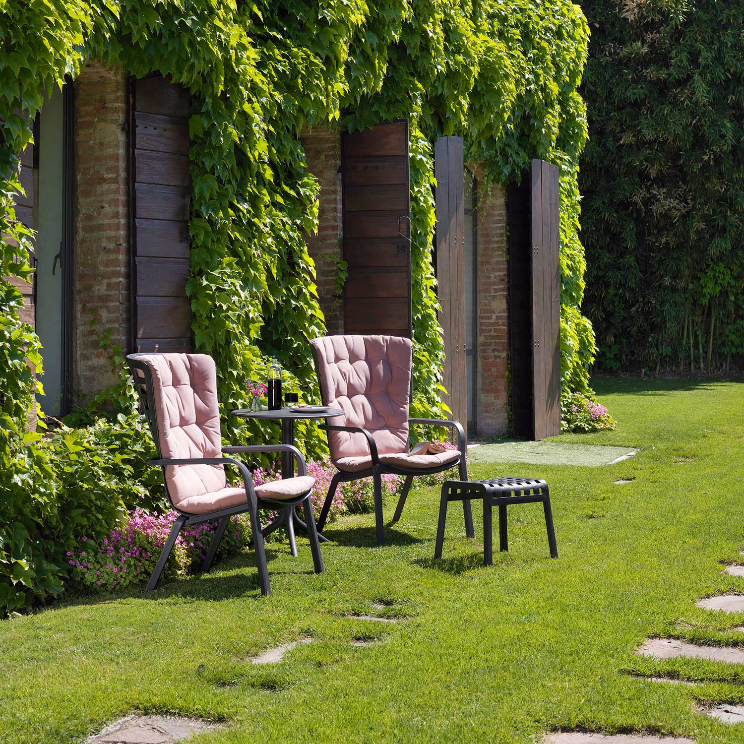FOLIO - Fauteuil d'extérieur design étanche et résistant
