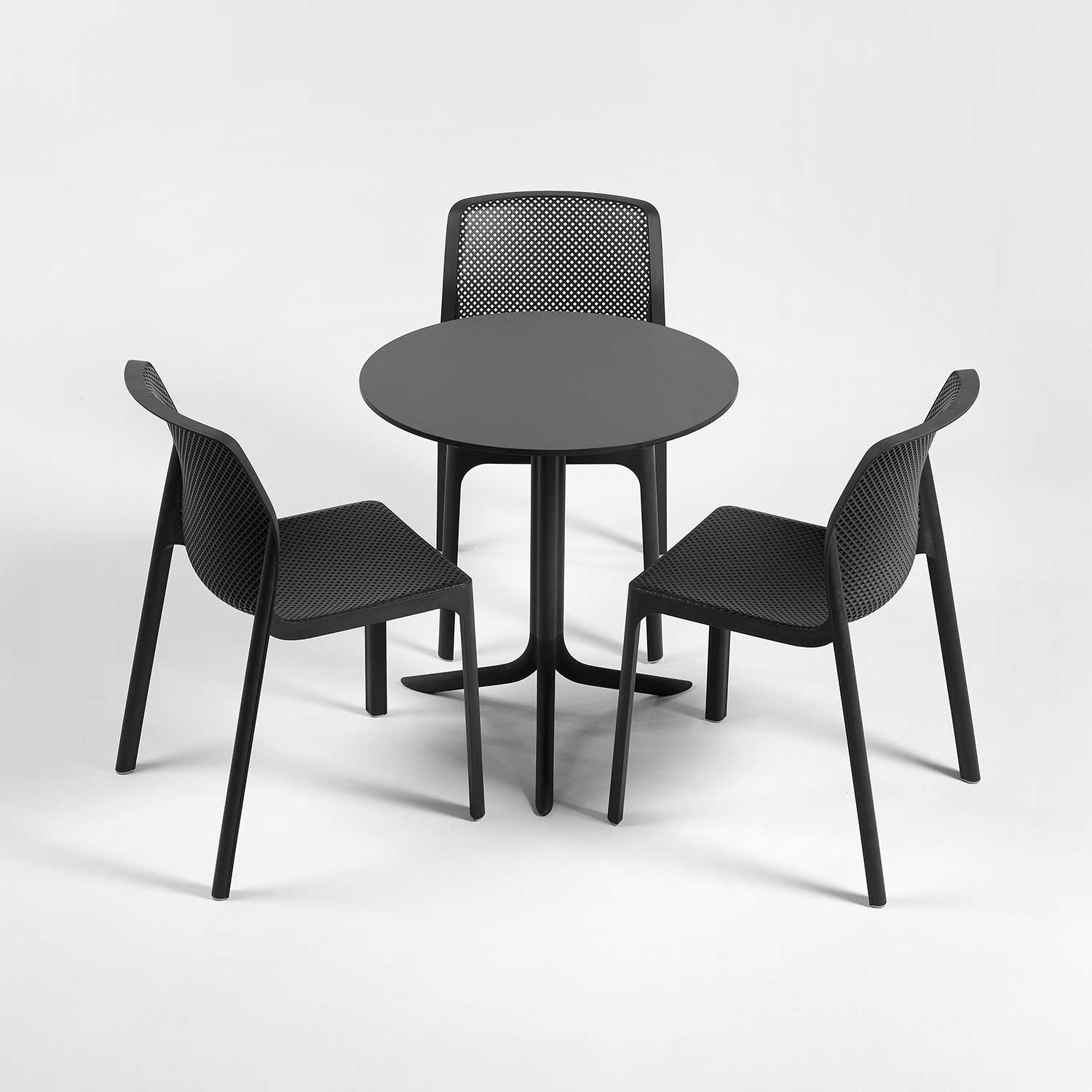 BIT - Stackable designer outdoor chair