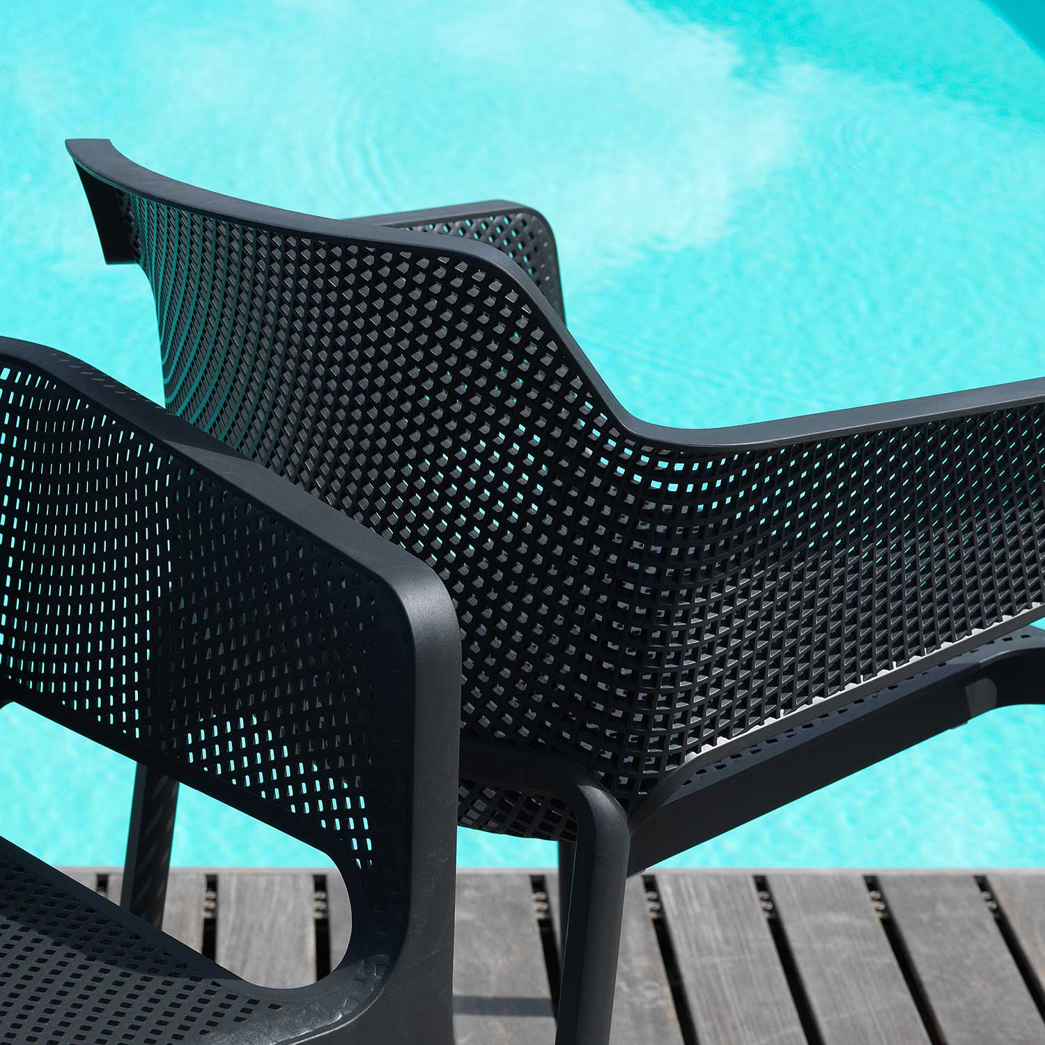NET - Designer outdoor chair with armrests