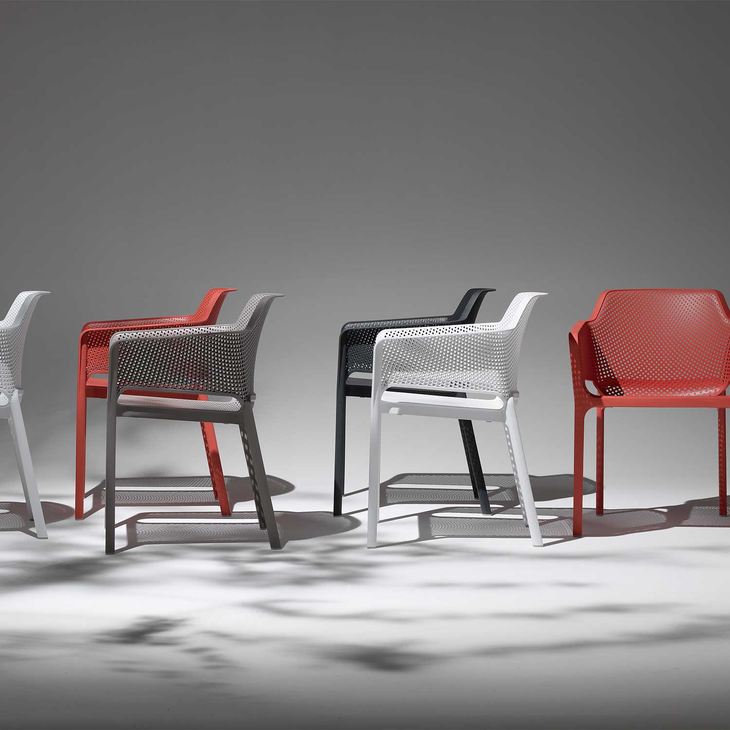 NET - Designer outdoor chair with armrests