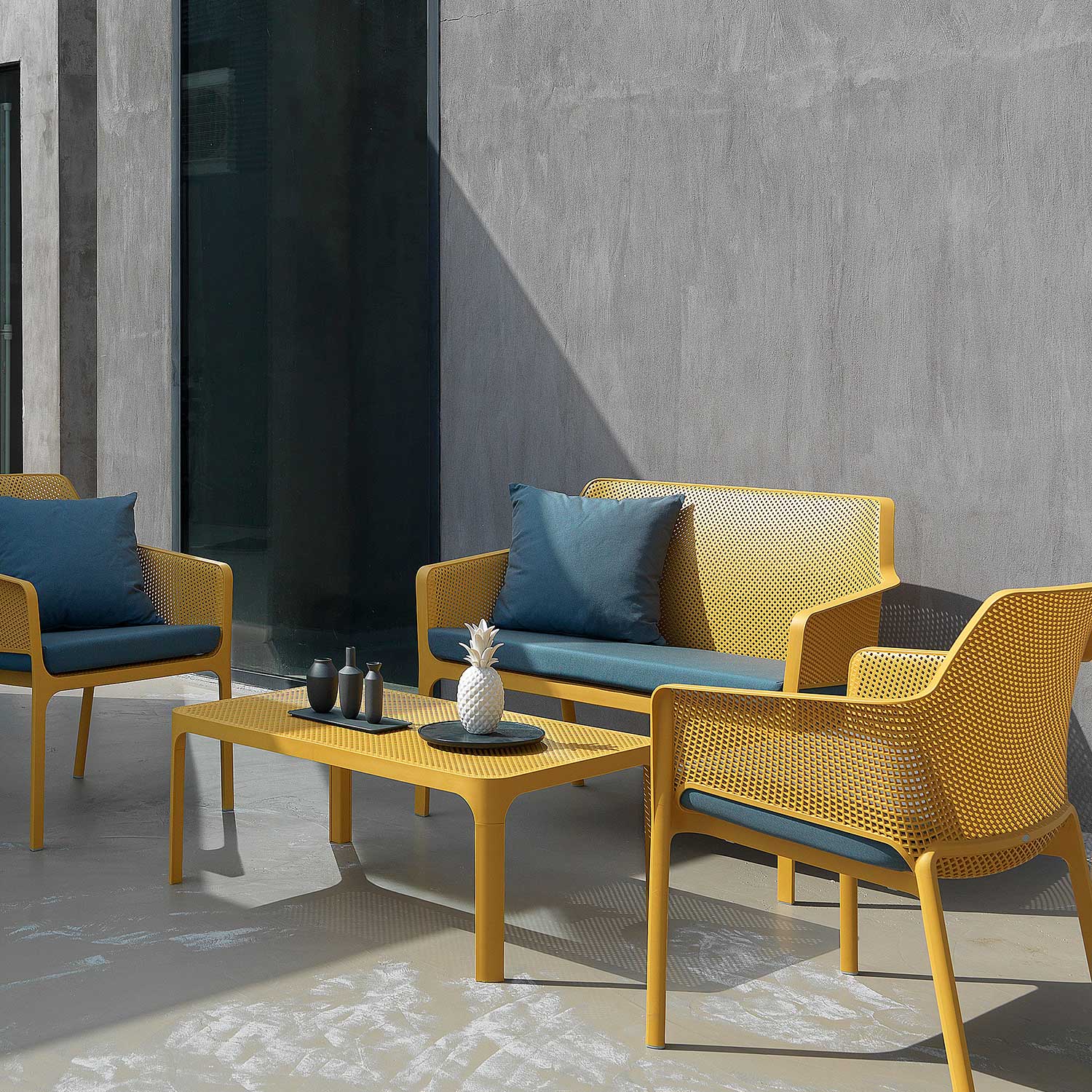 NET Bench - Waterproof and durable designer outdoor bench