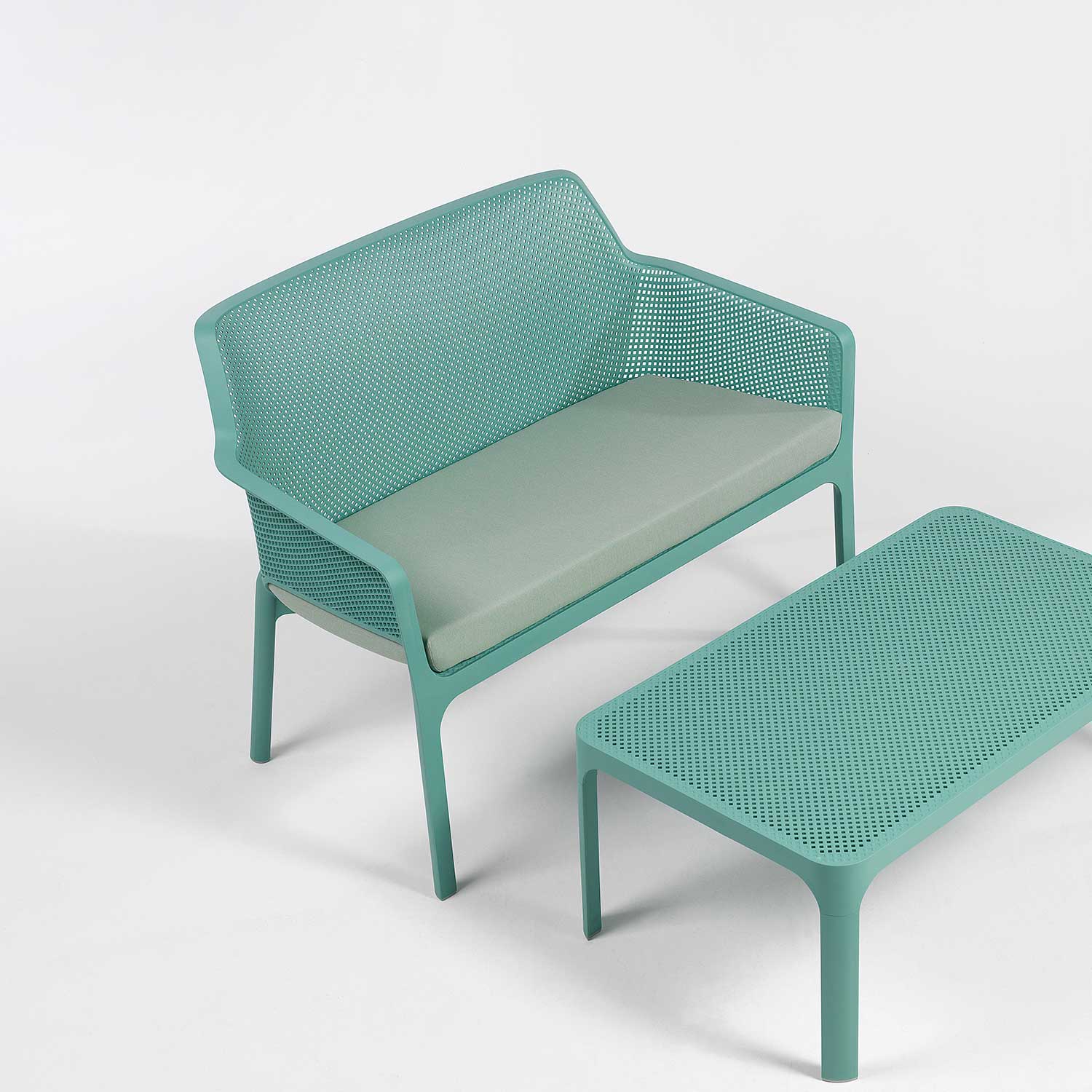 NET Bench - Waterproof and durable designer outdoor bench