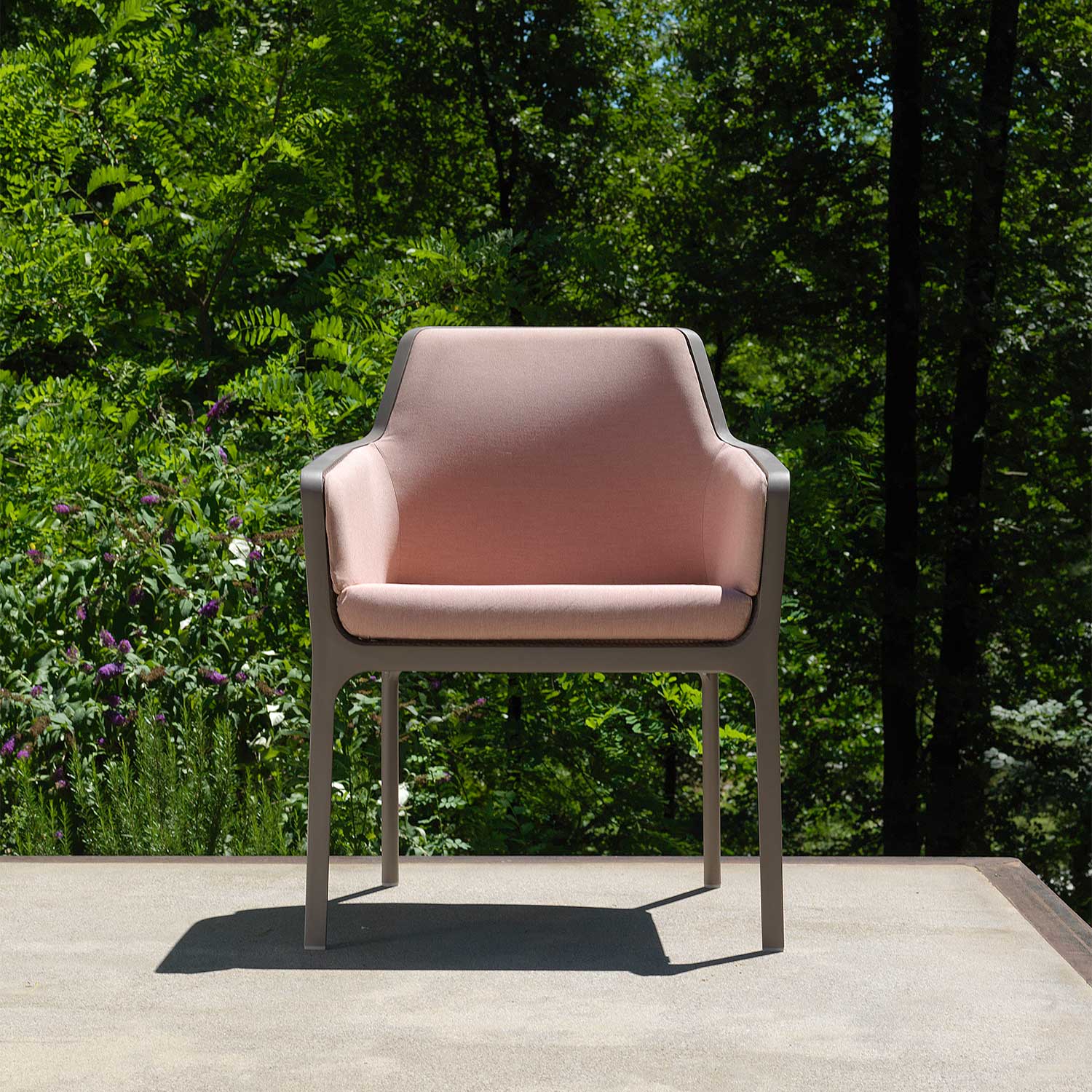 NET Relax - Designer outdoor chair with armrests