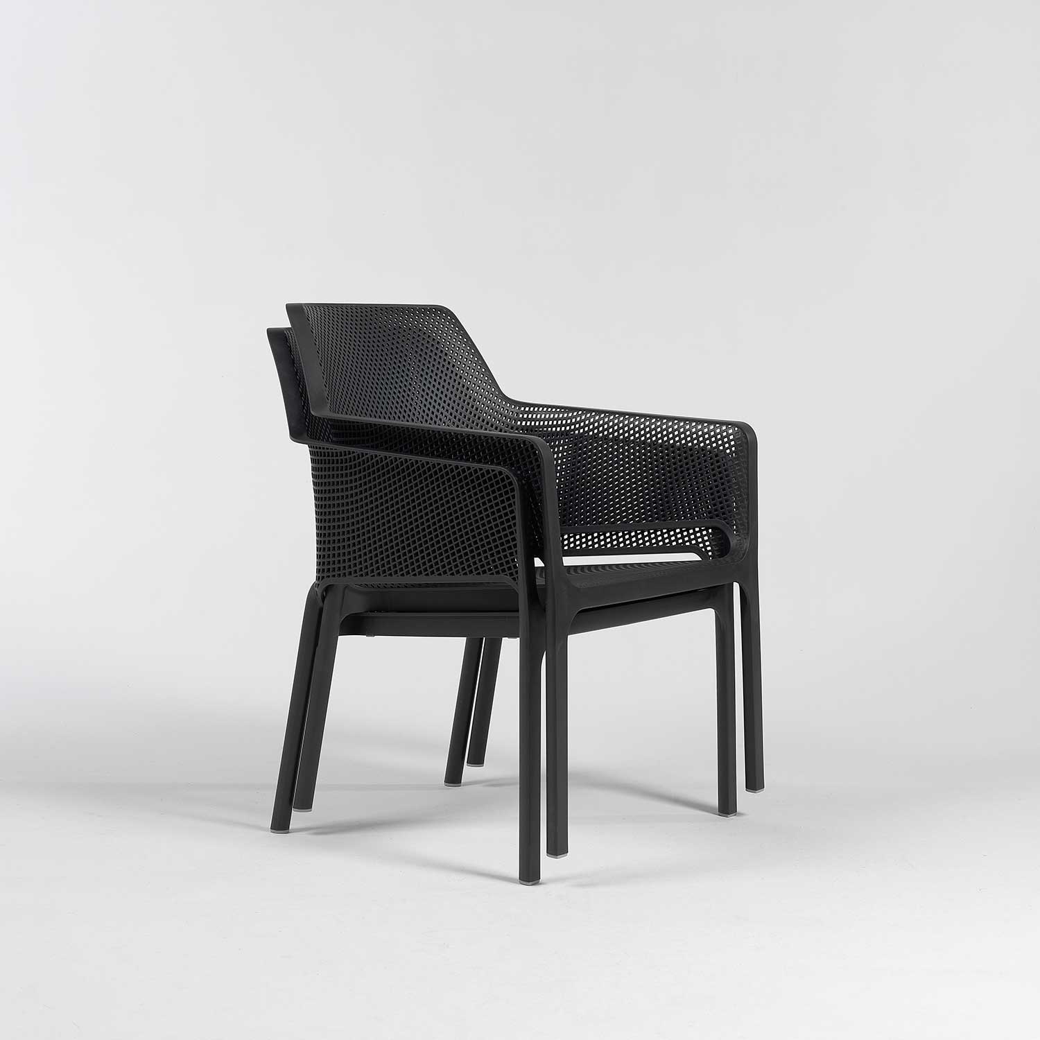 NET Relax - Designer outdoor chair with armrests