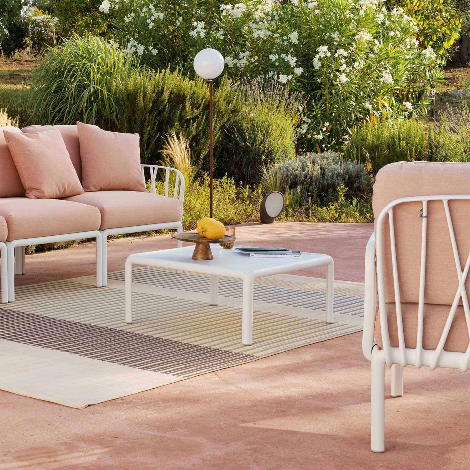 KOMODO - Table basse de salon de jardin design contemporain