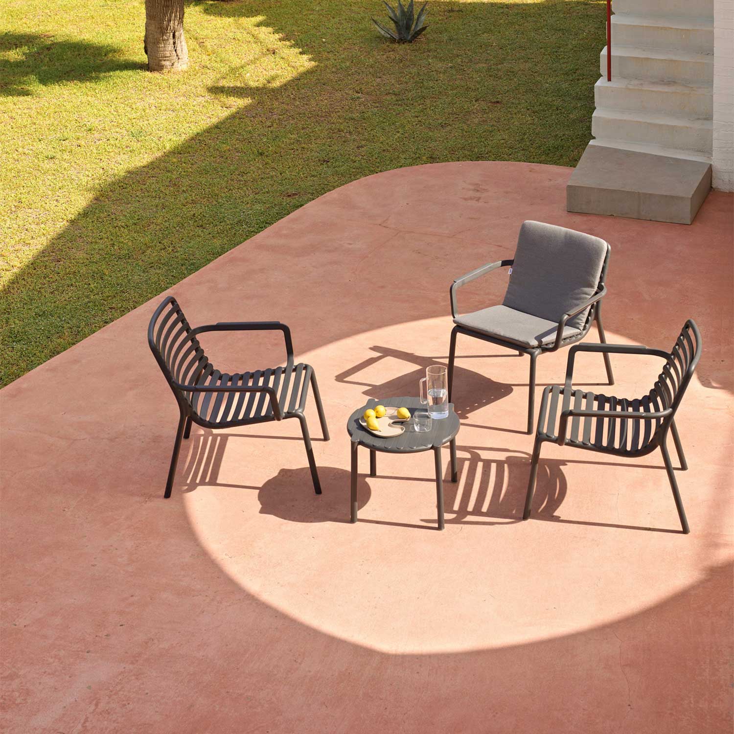 DOGA - Table basse d'extérieur plateau lattes design