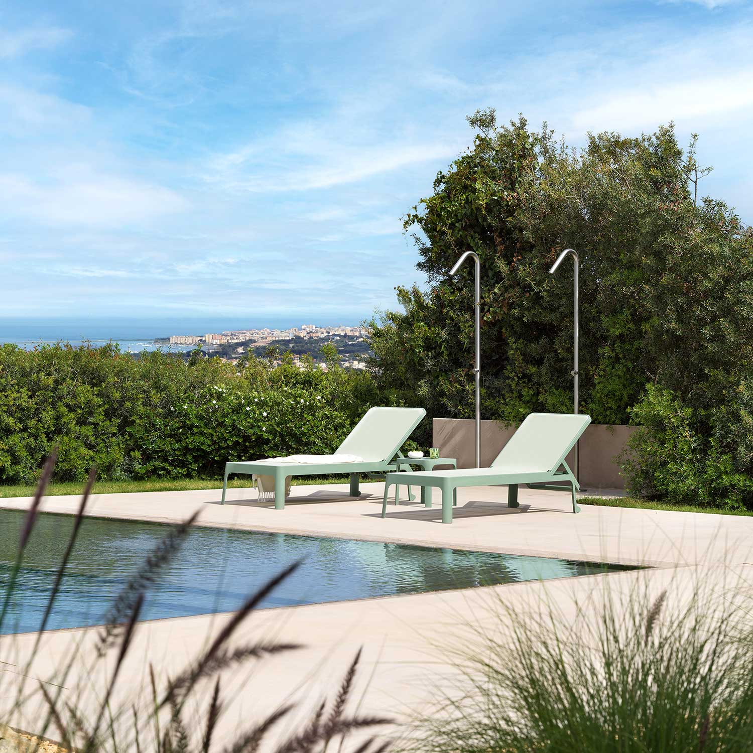 PLANO - Transat d'extérieur design résistant et empilable