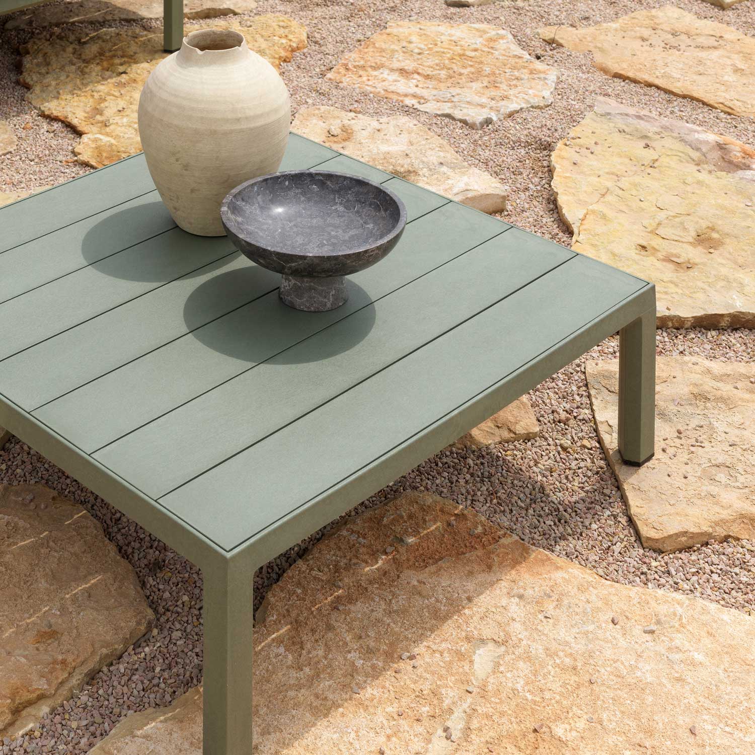 MAXIMO 80 - Table basse carrée extérieur en résine effet mat