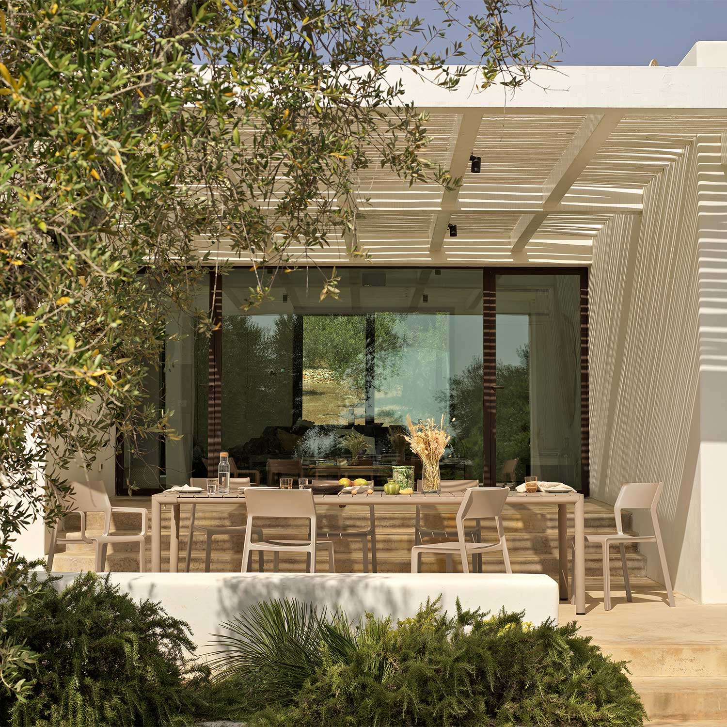 TEVERE - Table extérieur extensible design moderne