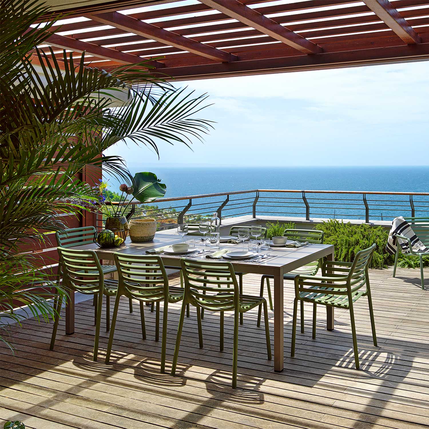 RIO - Table à manger en alu extensible pour 8 à 10 personnes