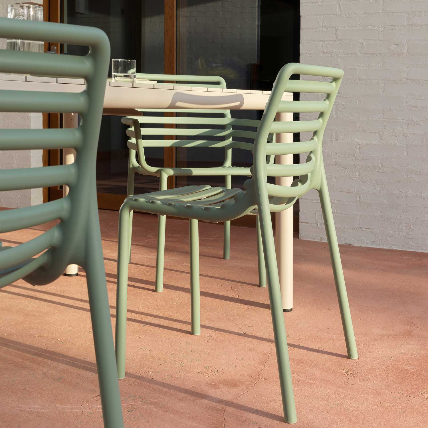 DOGA Bistrot - Chaise d'extérieur design empilable