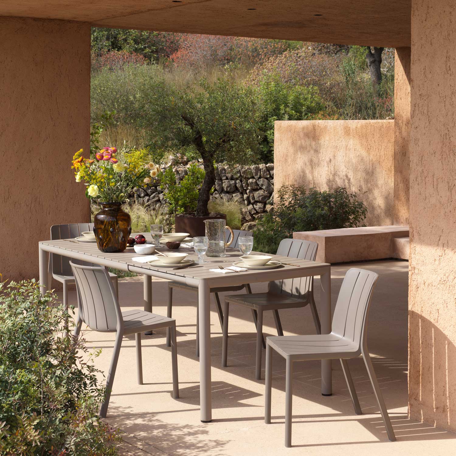 TEVERE - Table extérieur extensible design moderne