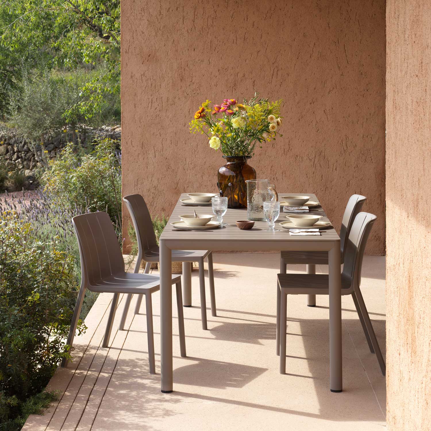 TEVERE - Table extérieur extensible design moderne