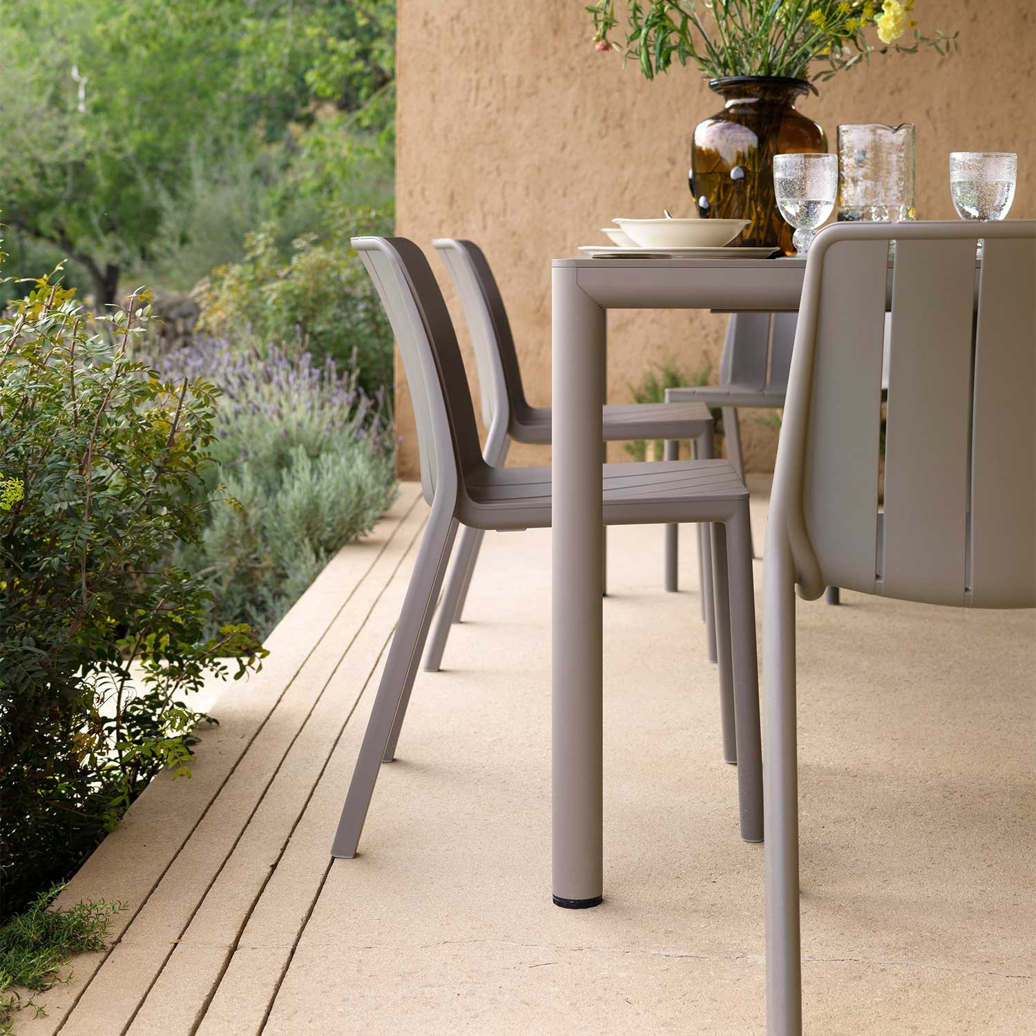 TIBERINA Bistrot - Stackable designer outdoor chair
